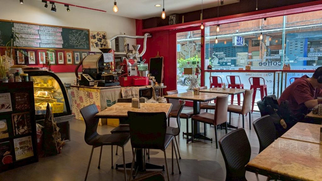 甯咖啡自家烘焙 店內環境